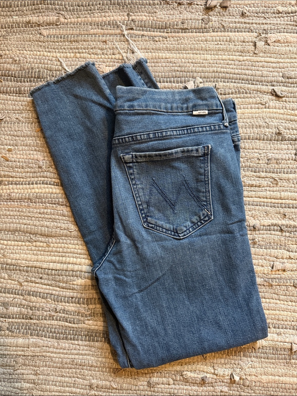 MOTHER Cropped Ankle Jeans in Mid Blue